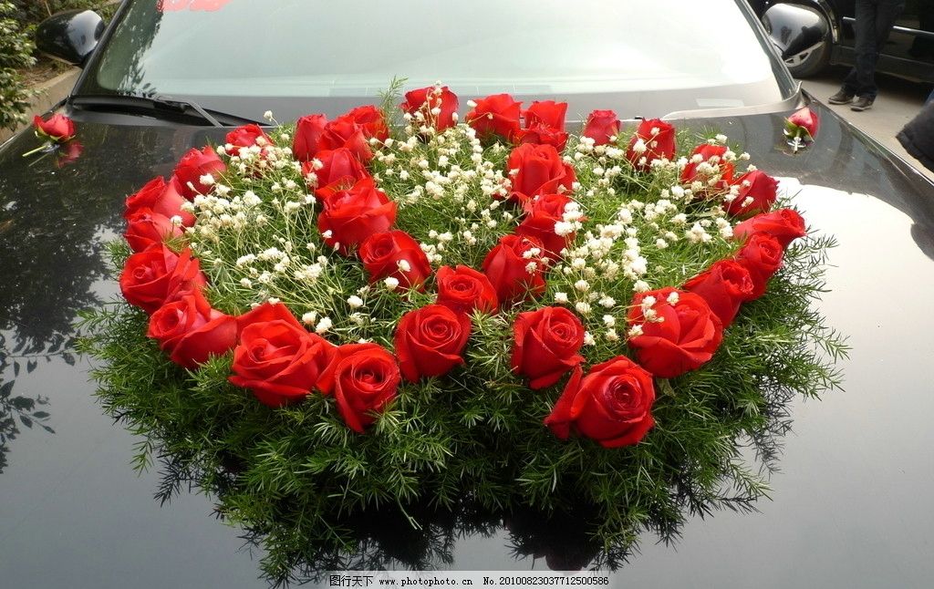 婚车 花车 花饰 红花图片,鲜花 蝴蝶结 红色玫瑰-图行天下图库